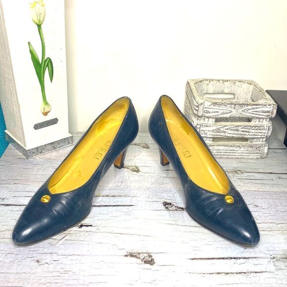 🌷Gucci 🌷Authentic Vintage Navy Blue Gold Gem Heel Leather Pumps From Italy 🇮🇹 - Picture 3 of 8